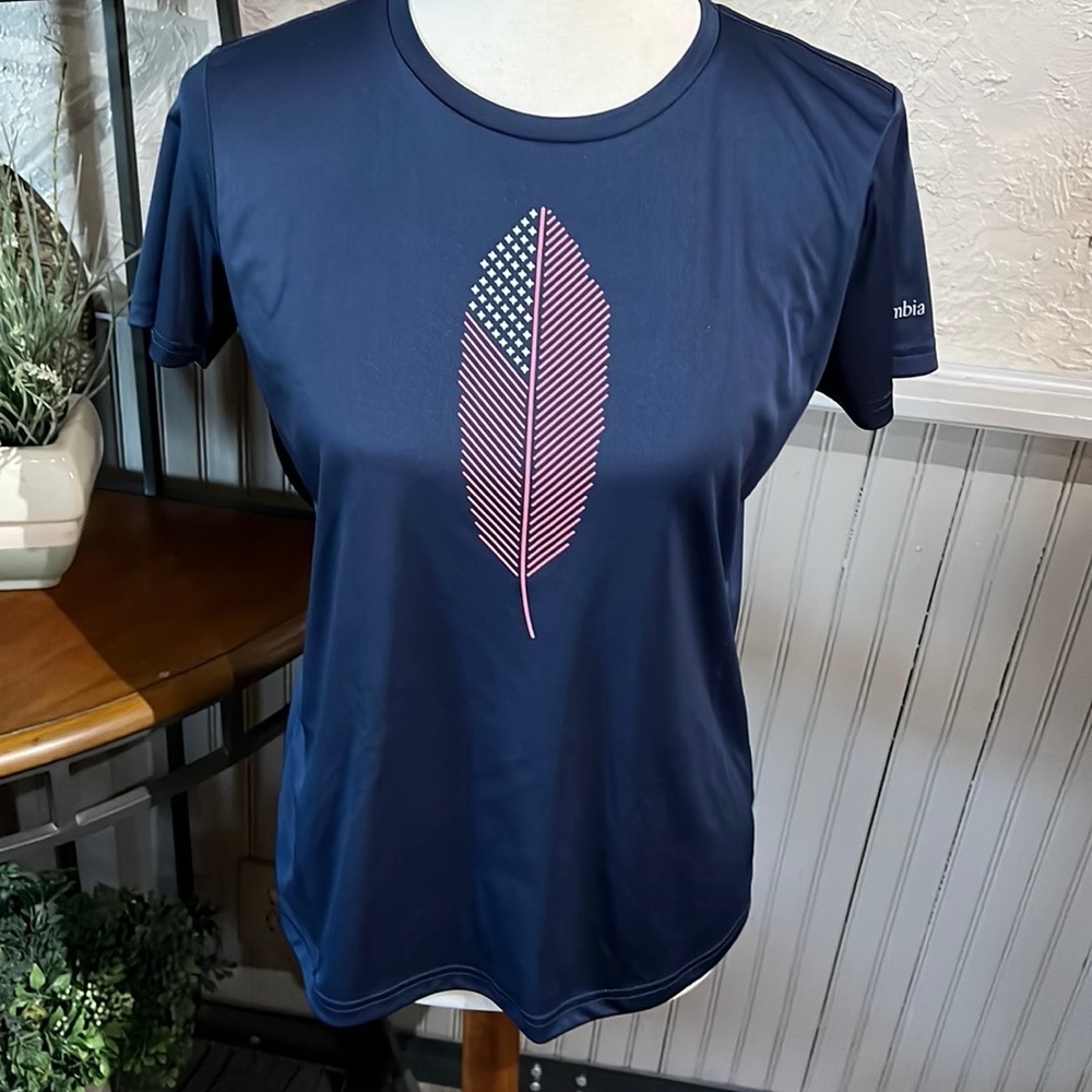 Columbia Top